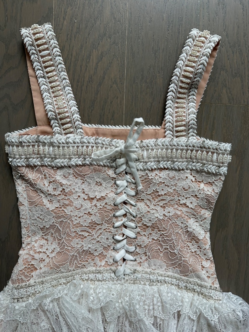 Alice + Olivia ZENA Off White Lace Maxi Dress Tiered Embellished Wedding Size 2 - Picture 5 of 11